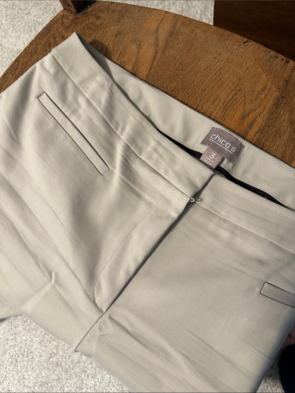 Chico's Ankle Pants in Light khaki
